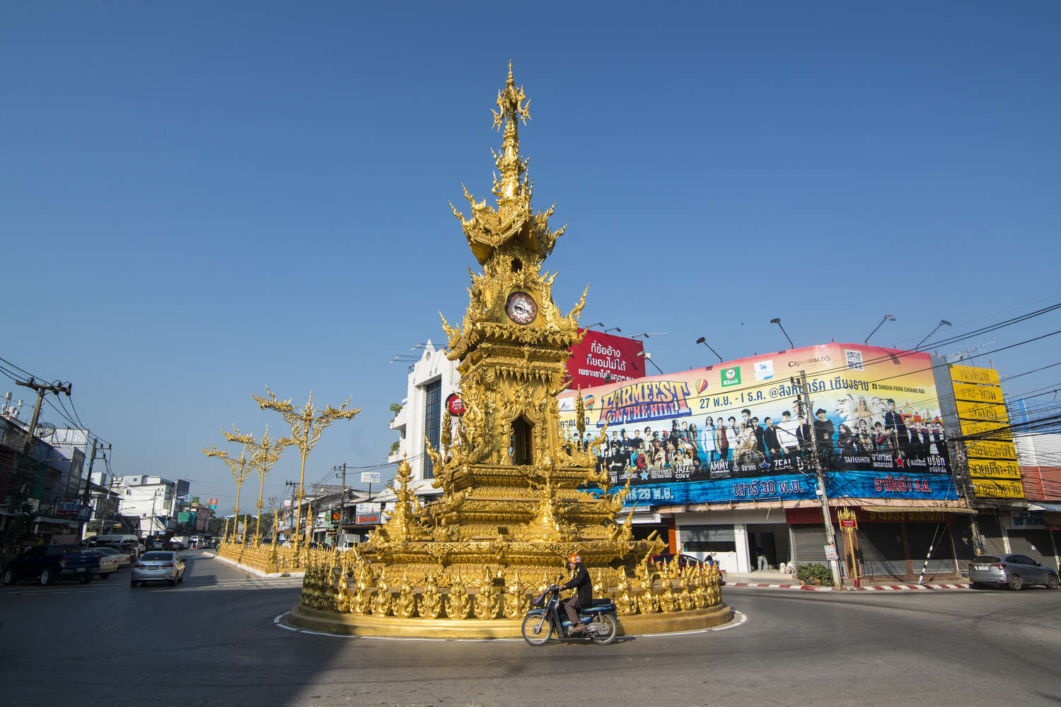 Clock-Tower-in-downtown-Chiang-Rai